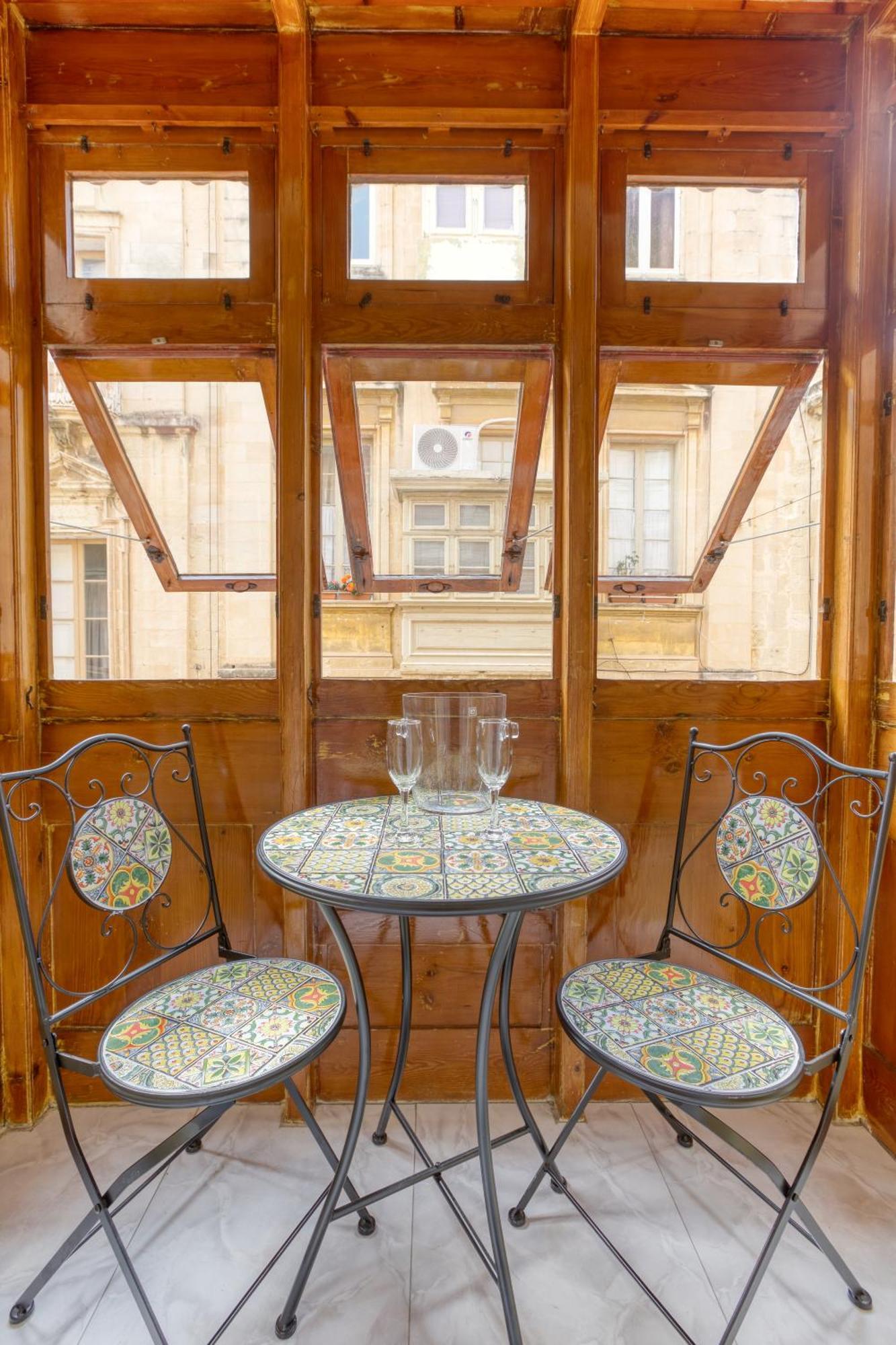 Stylish Valletta Suites Ngoại thất bức ảnh